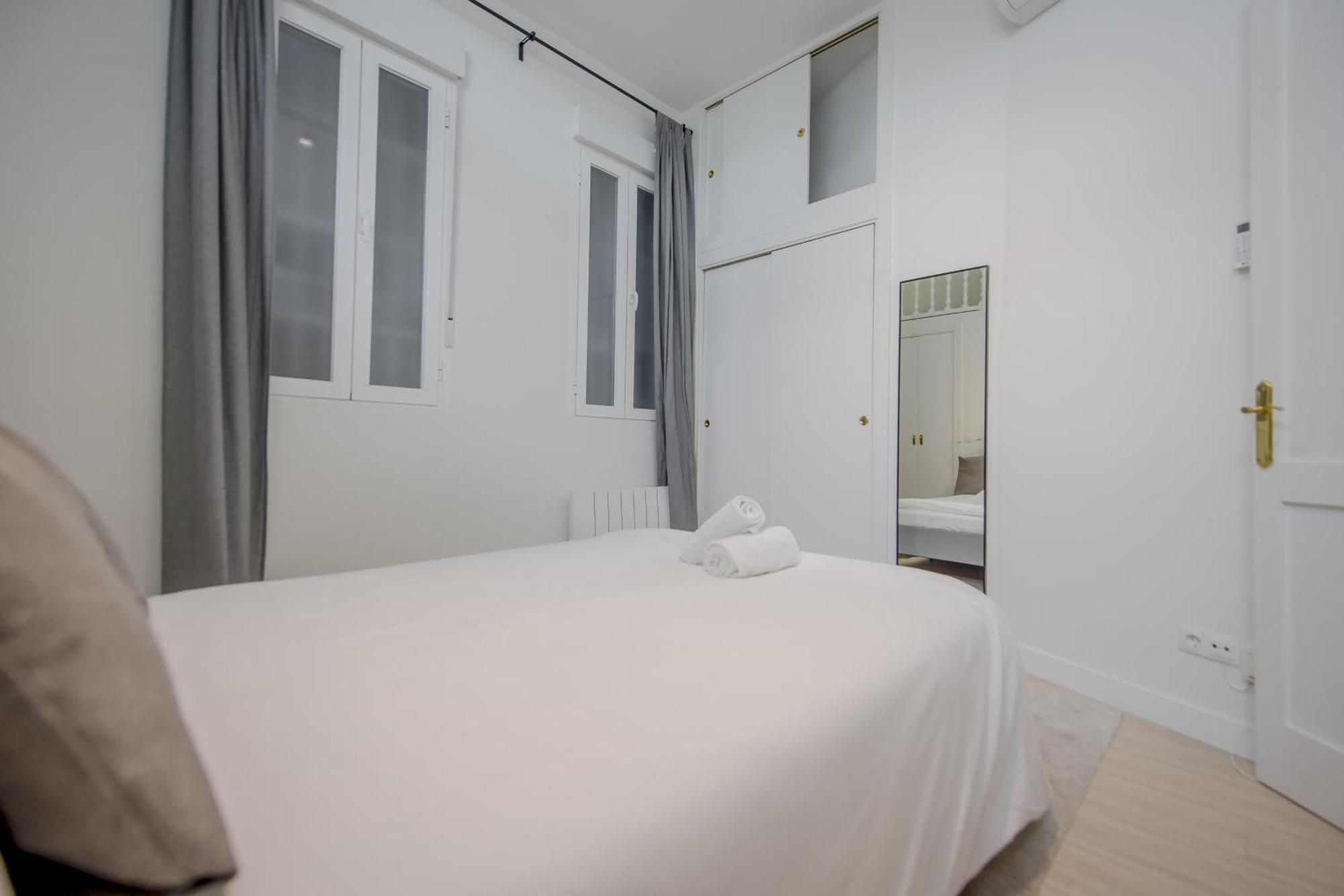 Apartment Tiempo En Madrid Para 7 En Tesoro 19 E1 Madrid